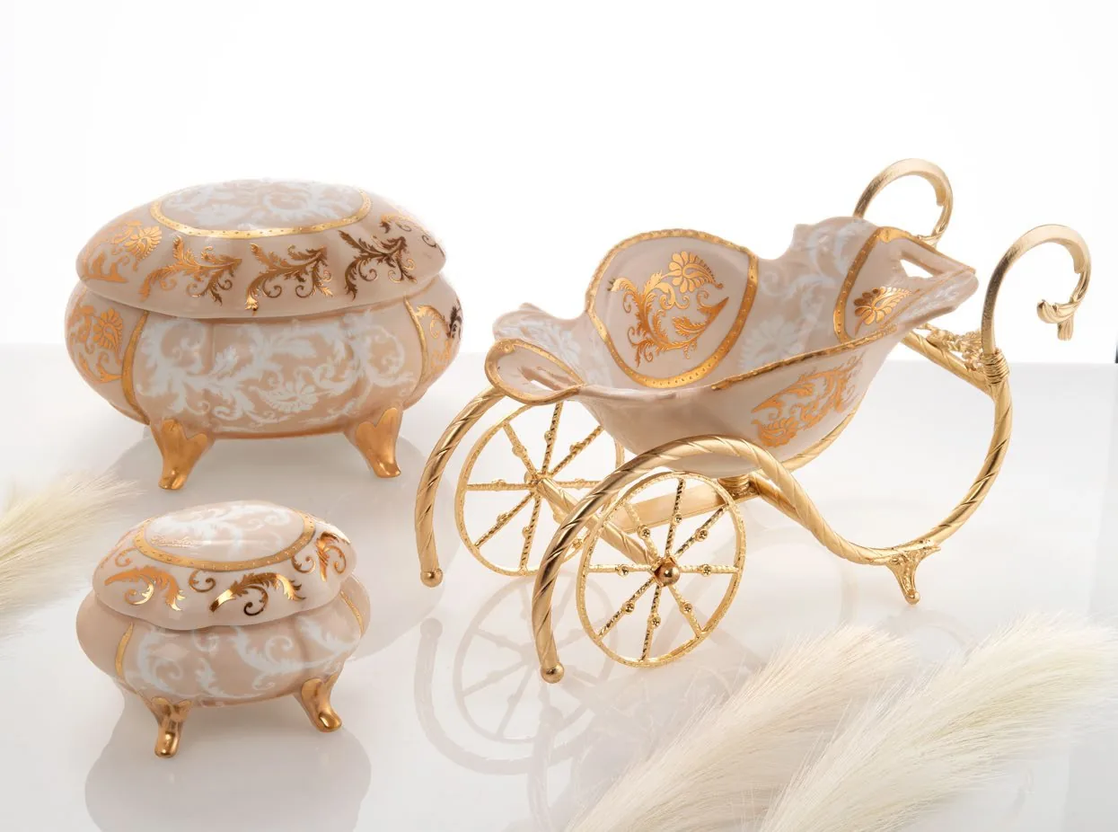 Carrozza by Caroline